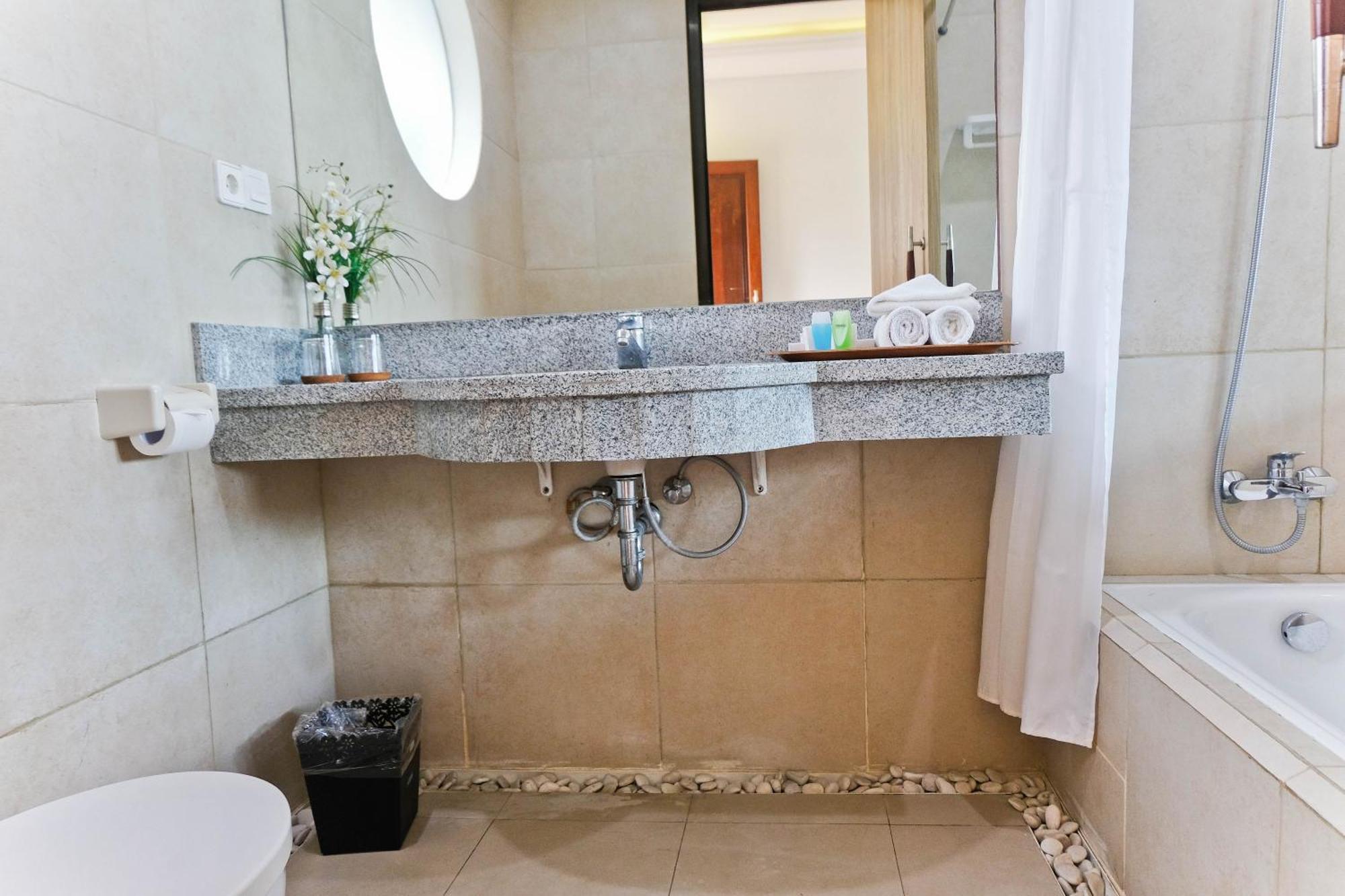 Hotel Graha Wiyata Tanah Lot Zewnętrze zdjęcie